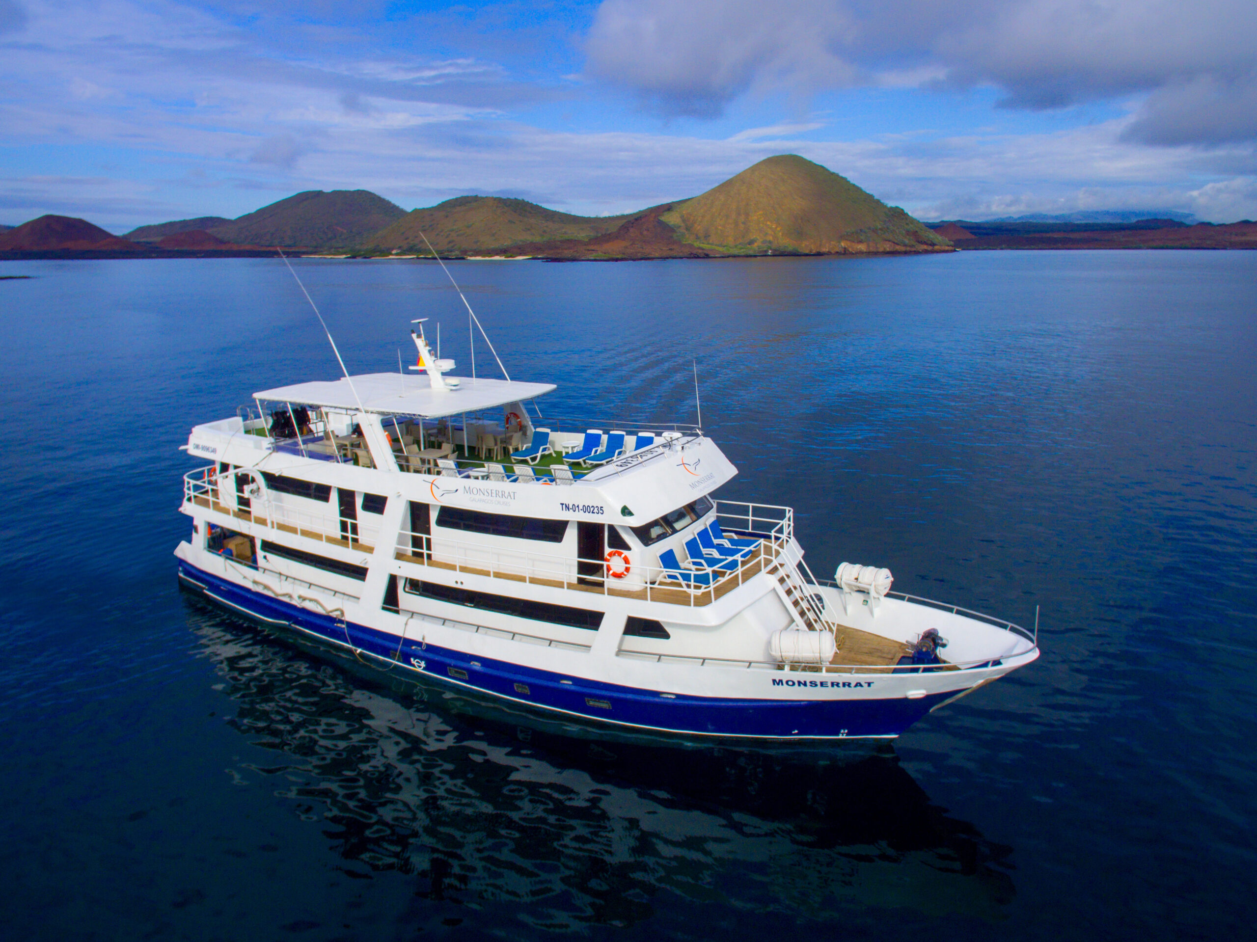 Galatrails - Mapping your adventure Monserrat-Galapagos-Cruises-Panoramic-2021-14-scaled Monserrat  